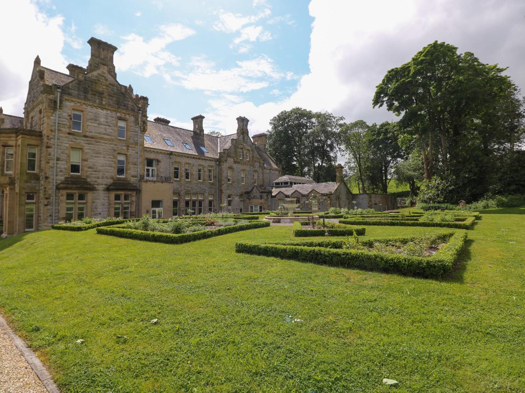 The Violet Suite Stone Cross Mansion Ulverston Exterior photo